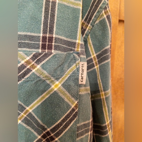 Carhartt Men’s Flannel Plaid Long Sleeve Button Down - Picture 3 of 4
